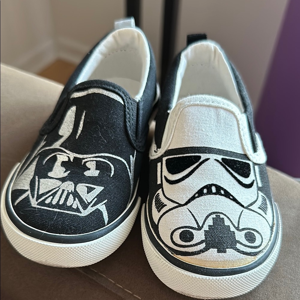 Gap Star Wars Black and White Sneakers